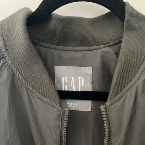 Gap bomber jacket size Medium - Picture 2 of 5